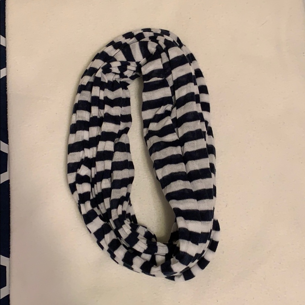 infinity scarf